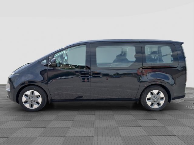 HYUNDAI Staria usata 1