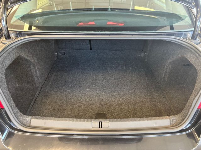 VOLKSWAGEN Passat usata, con Boardcomputer