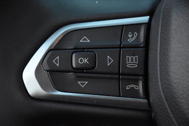 JEEP Compass usata, con Volante in pelle