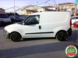 OPEL Combo usata, con Chiusura centralizzata