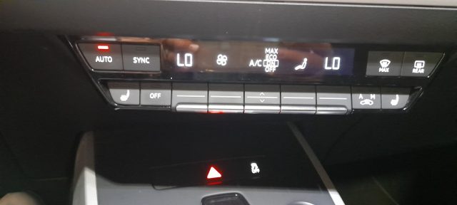 AUDI Q4 e-tron usata 31
