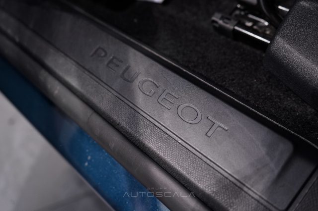 PEUGEOT 3008 usata, con Servosterzo