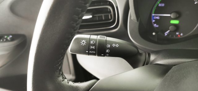 TOYOTA Yaris usata 61