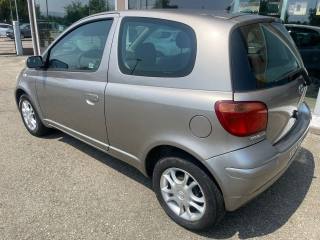 TOYOTA Yaris usata, con Servosterzo