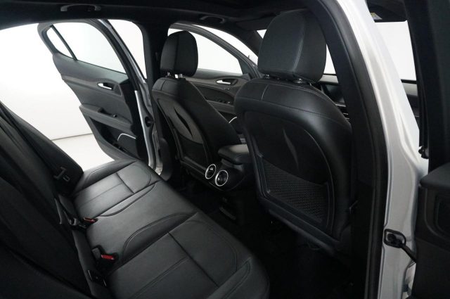 ALFA ROMEO Stelvio usata, con Controllo automatico clima