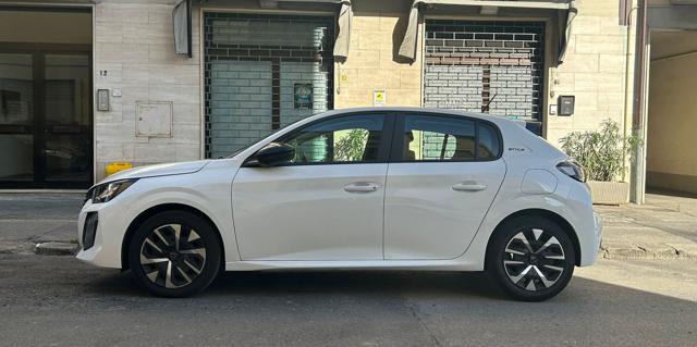 PEUGEOT 208 usata, con Autoradio