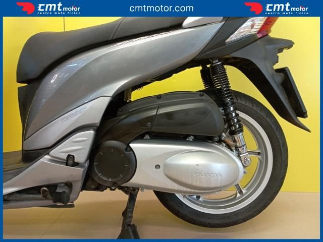 HONDA SH 300 i usata 7