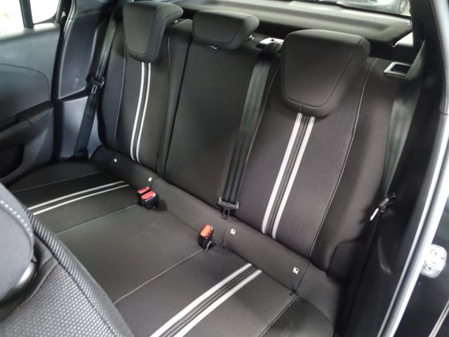 OPEL Corsa usata, con USB