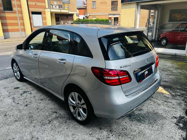 MERCEDES-BENZ B 200 usata, con Cerchi in lega