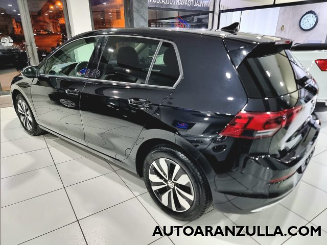 VOLKSWAGEN Golf usata, con Autoradio