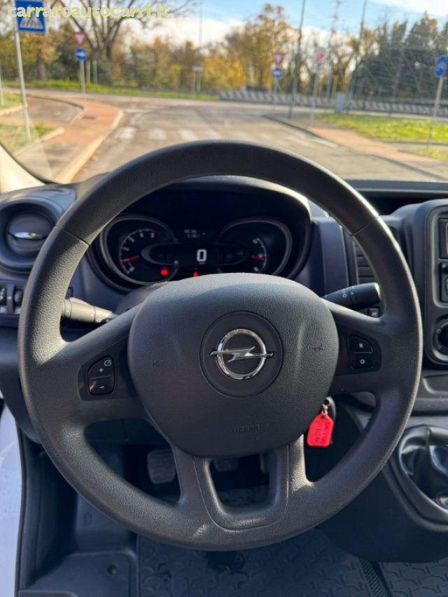 OPEL Vivaro usata, con Hill holder