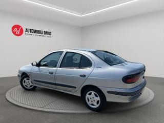 RENAULT Megane usata, con Alzacristalli elettrici