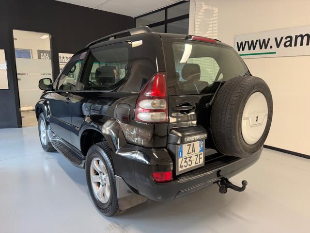 TOYOTA Land Cruiser usata, con Autoradio