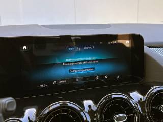 MERCEDES-BENZ GLA 200 usata, con Fari LED