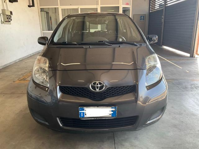 TOYOTA Yaris usata, con Airbag