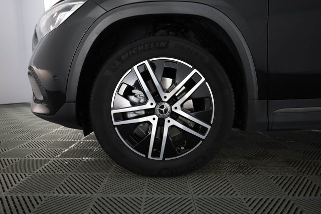 MERCEDES-BENZ CLA usata 8