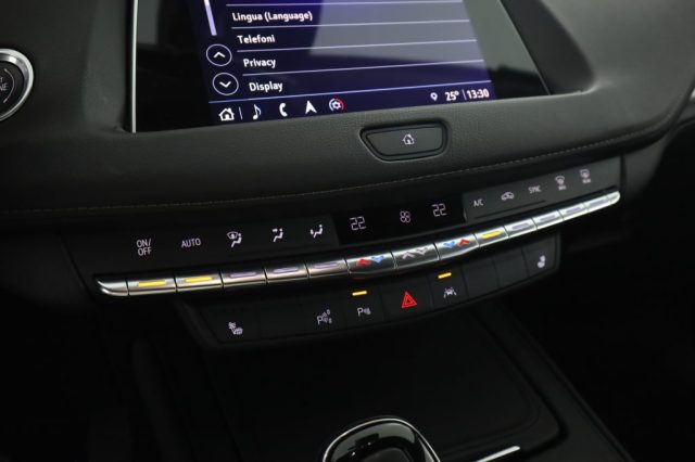 CADILLAC XT4 usata 11
