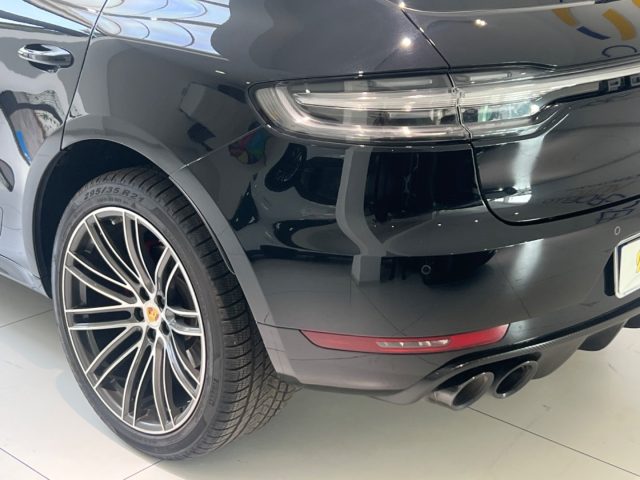PORSCHE Macan usata, con Autoradio