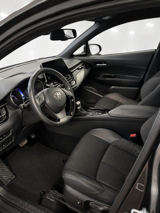 TOYOTA C-HR usata, con Fendinebbia