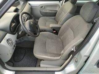 RENAULT Kangoo usata, con USB