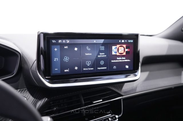 PEUGEOT 2008 usata, con Sistema di navigazione