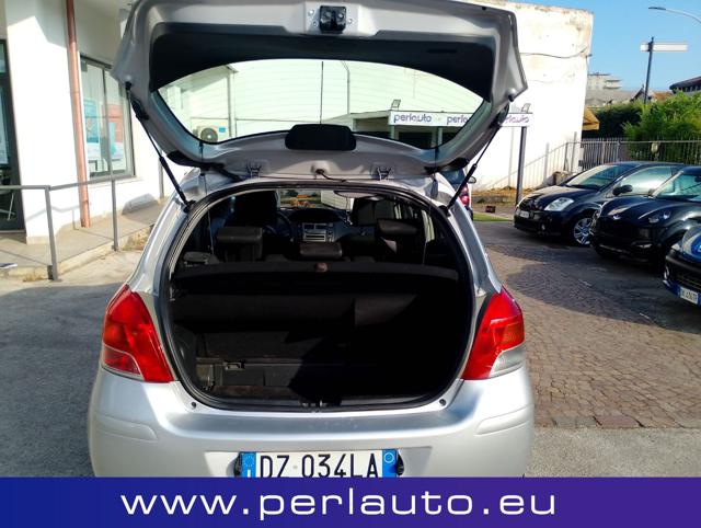 TOYOTA Yaris usata, con Alzacristalli elettrici