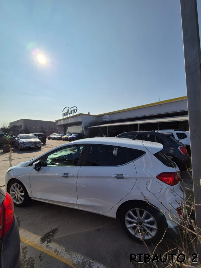 FORD Fiesta usata, con Monitoraggio pressione pneumatici