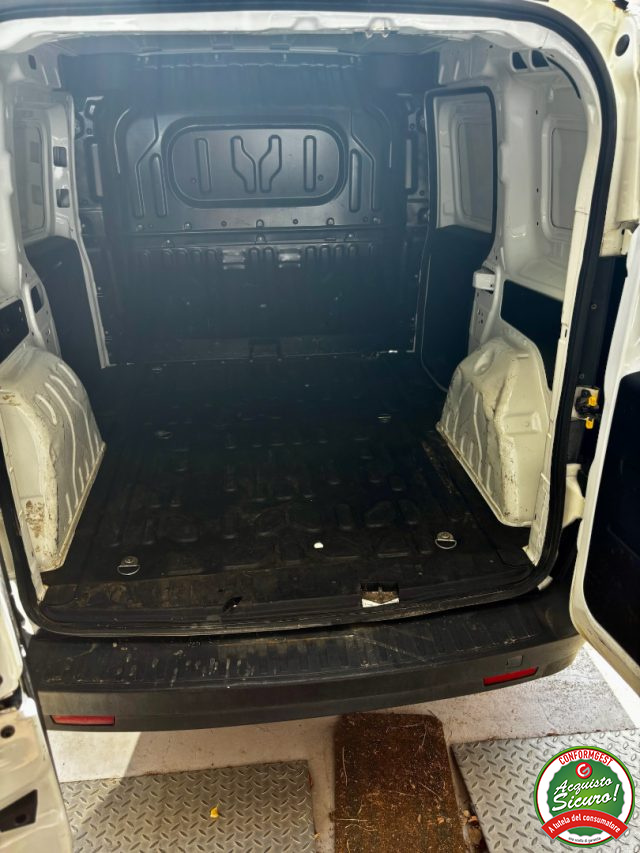 FIAT Doblo usata, con USB