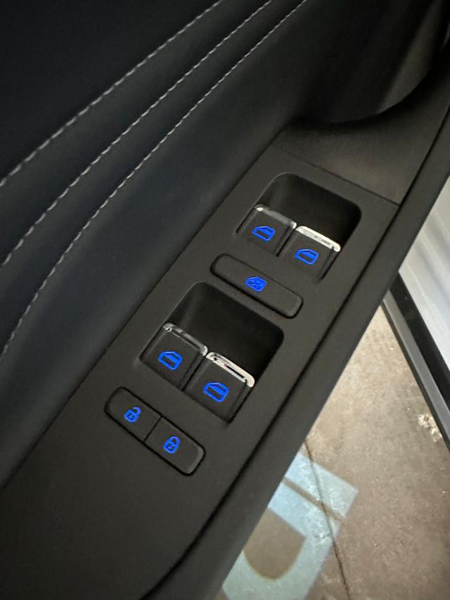 DR MOTOR DR 3.0 usata, con Autoradio