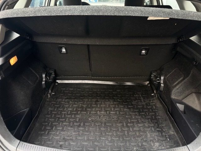 TOYOTA Auris Touring Sports usata, con ESP