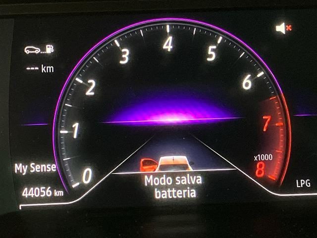 RENAULT Clio usata, con Sensori di parcheggio posteriori