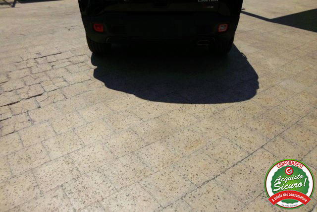 JEEP Renegade usata, con Luci diurne