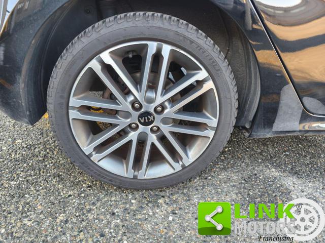 KIA Rio usata, con Sedile posteriore sdoppiato