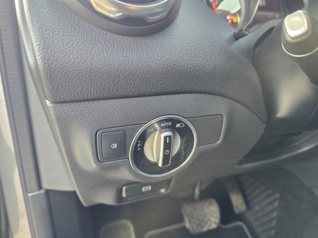MERCEDES-BENZ GLA 200 usata, con Kit fumatori