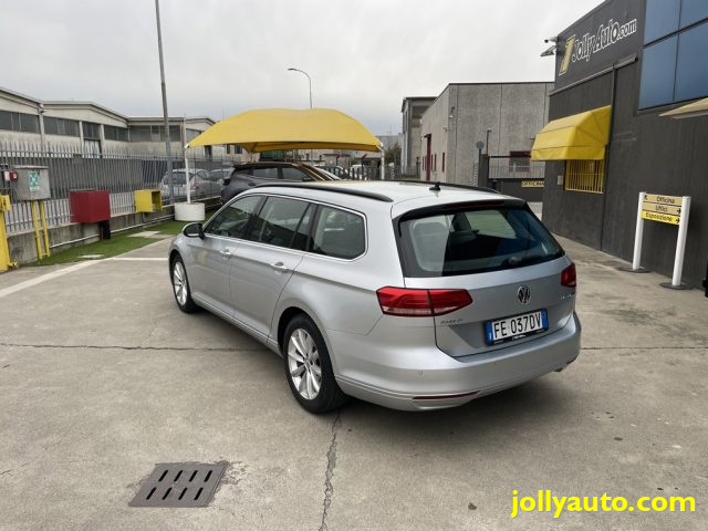 VOLKSWAGEN Passat Variant usata, con Touch screen