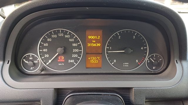 MERCEDES-BENZ A 180 usata, con ESP