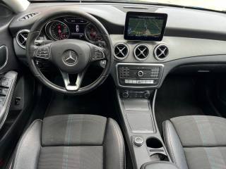 MERCEDES-BENZ CLA 200 usata, con Alzacristalli elettrici