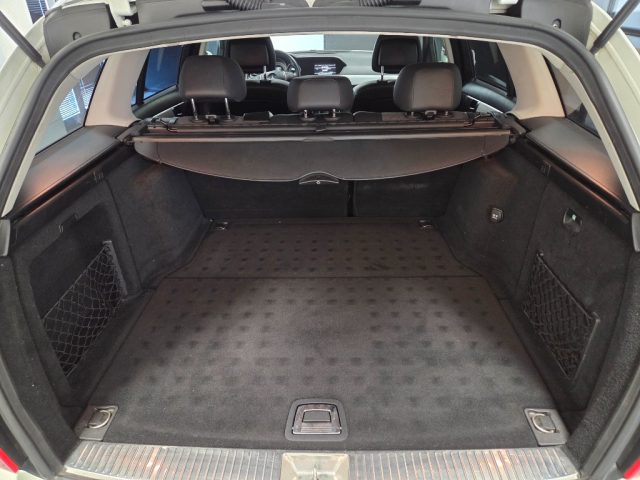 MERCEDES-BENZ C 220 usata, con Fari Xenon