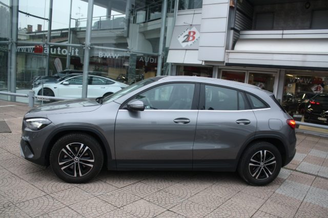 MERCEDES-BENZ GLA 200 usata, con Airbag