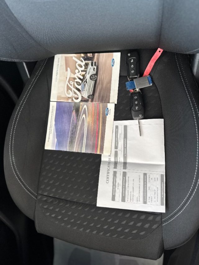 FORD Fiesta usata, con Bluetooth