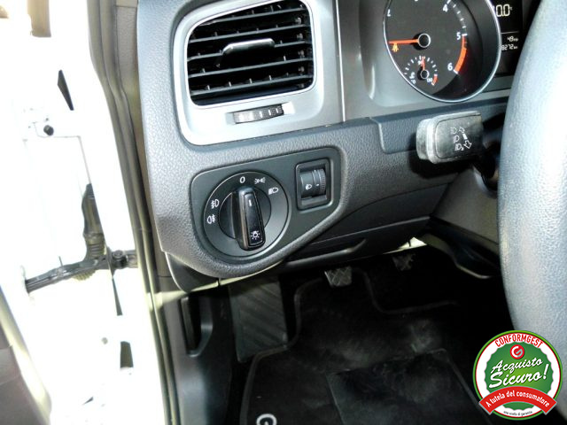 VOLKSWAGEN Golf usata, con MP3