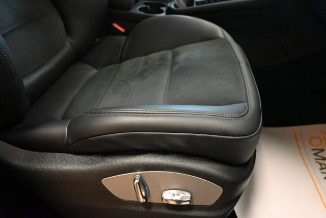 PORSCHE Macan usata 86