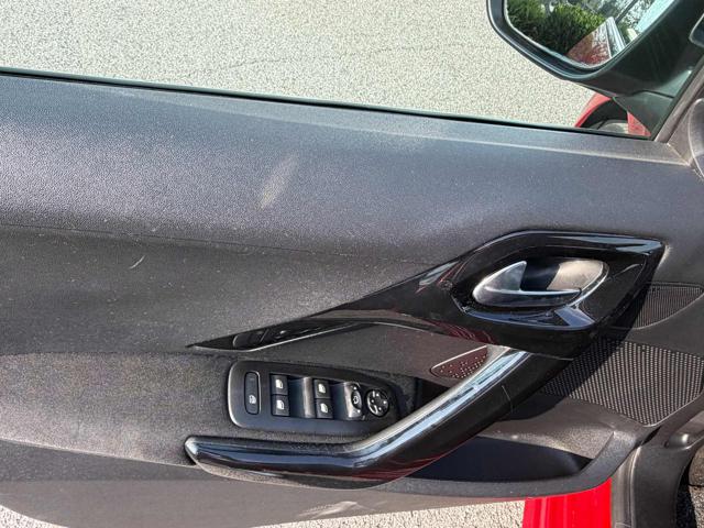 PEUGEOT 208 usata, con USB