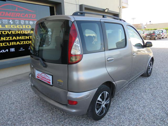 TOYOTA Yaris usata, con Climatizzatore