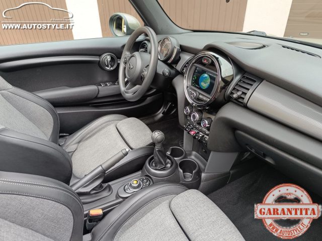 MINI Cabrio usata 124