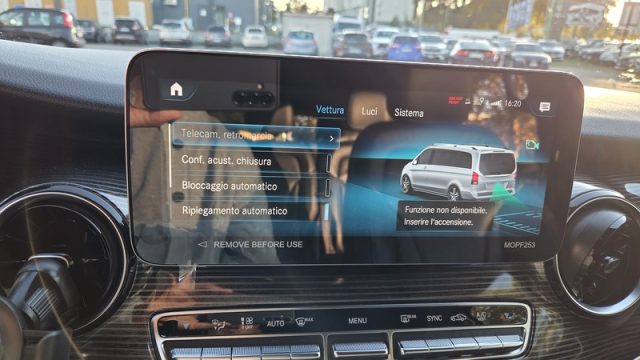 MERCEDES-BENZ V 300 usata, con USB