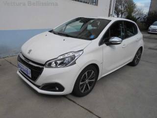 PEUGEOT 208 usata, con Autoradio