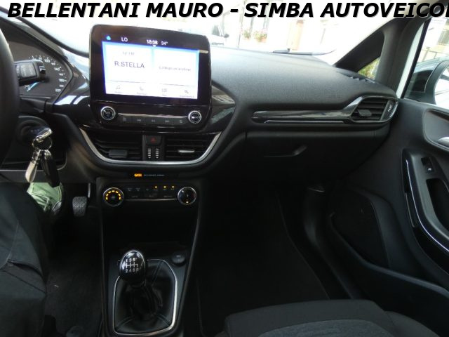 FORD Fiesta usata, con Fari LED