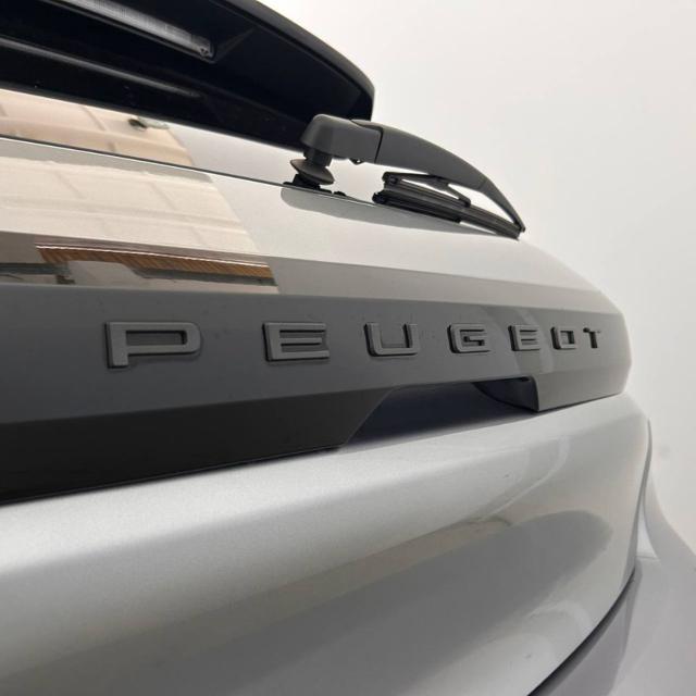 PEUGEOT 208 usata, con Sensori di parcheggio posteriori