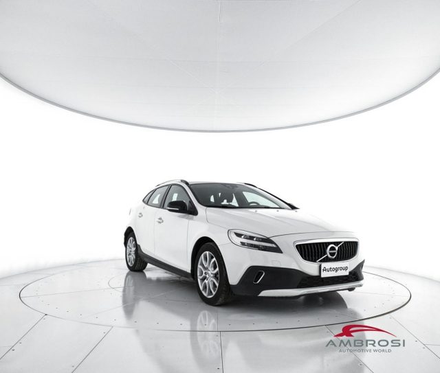 VOLVO V40 Cross Country usata 1